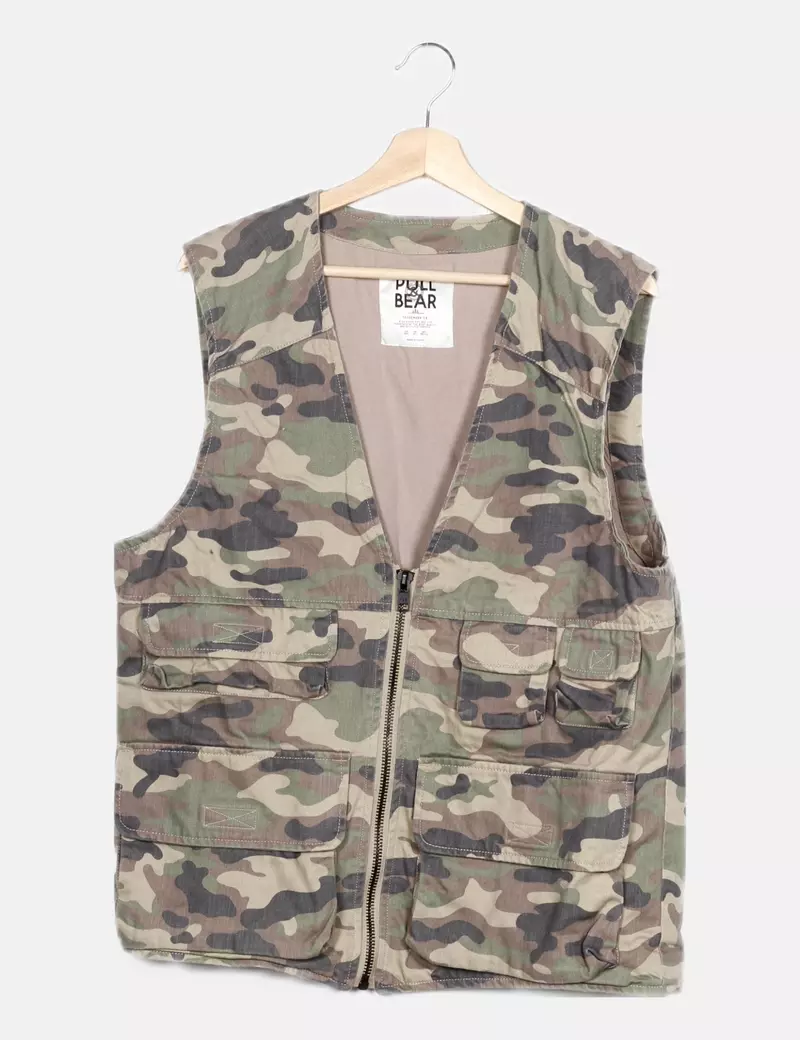 Pull&Bear Chaleco estampado militar