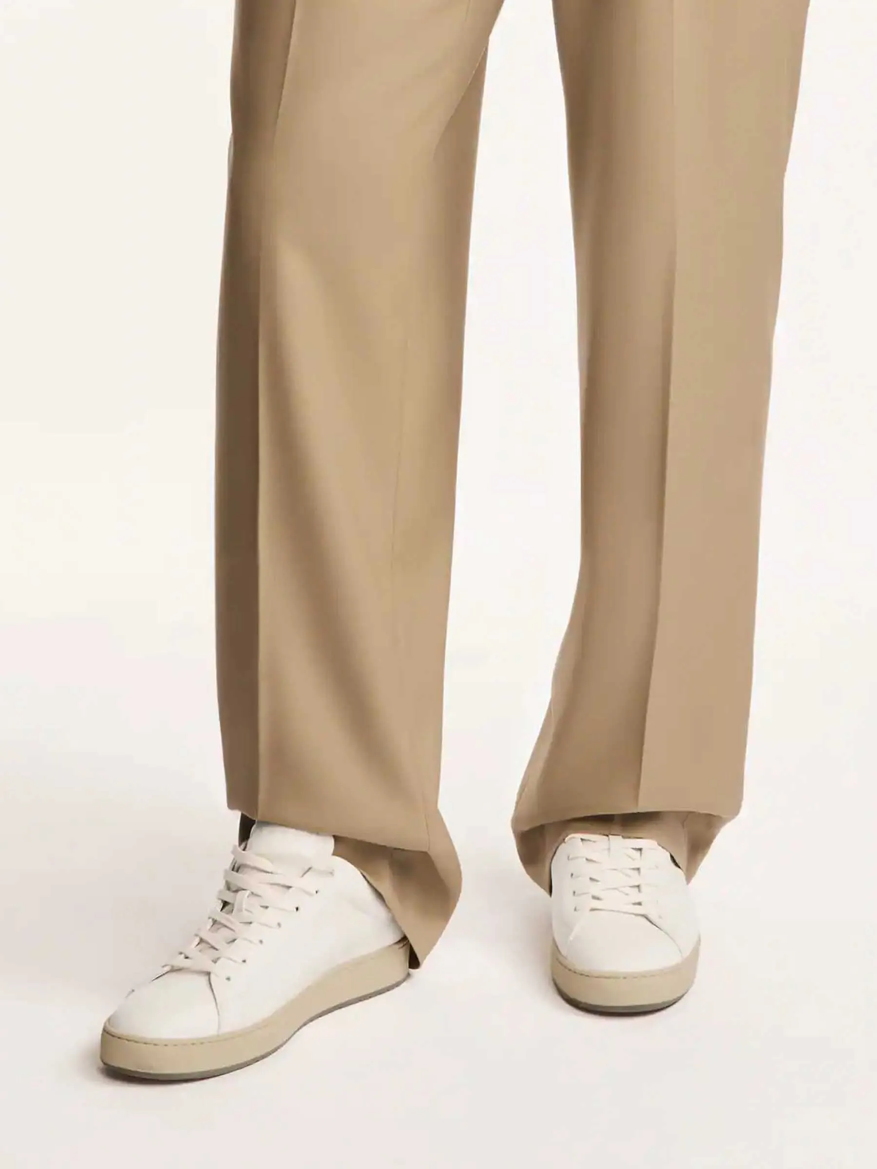 Sneakers H672